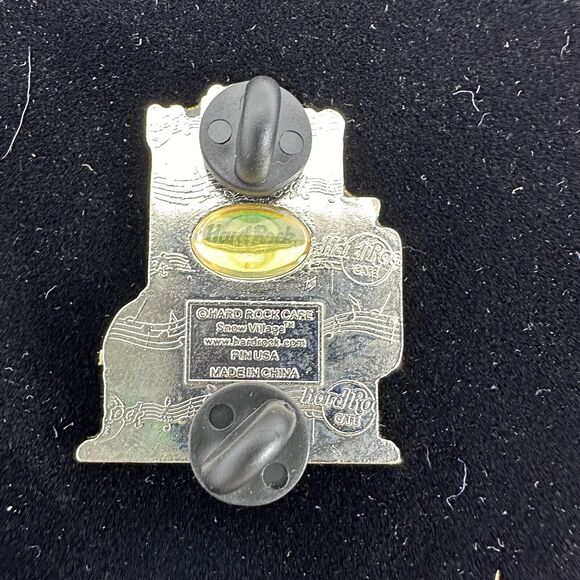 Hard Rock Cafe Snow Village Pin Collectible Building Guitar Logo Store - Picture 4 of 7